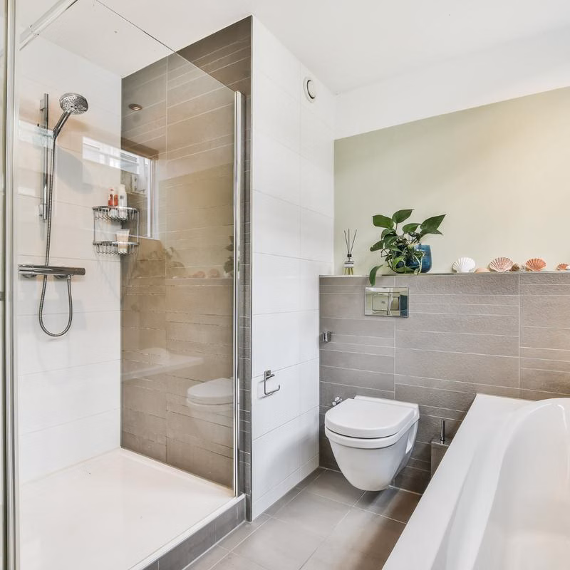 Heated Bathroom Floors: What Needs Coordinating Before Tiling? - 1